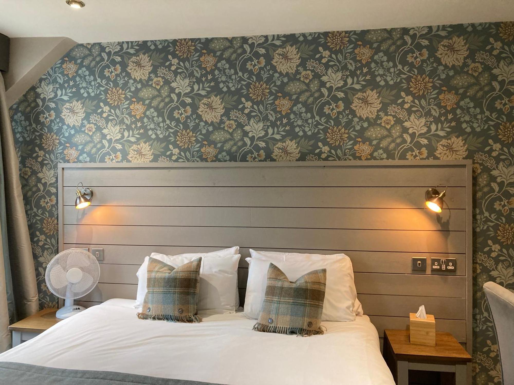 West Port Hotel Linlithgow Eksteriør billede